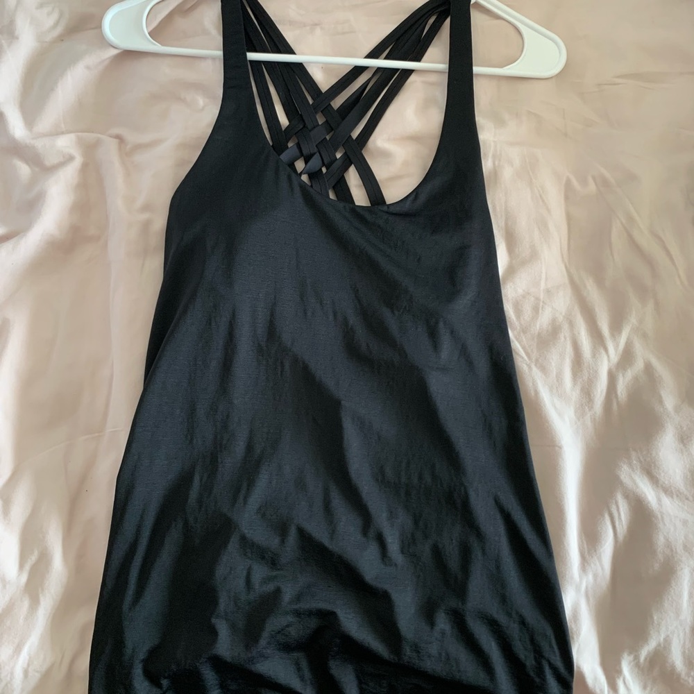 Lululemon Free to Be tank black- RARE longline version